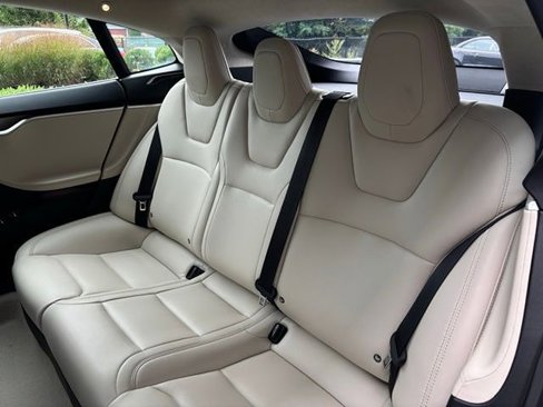 Used 2018 Tesla Model S 100D image 19
