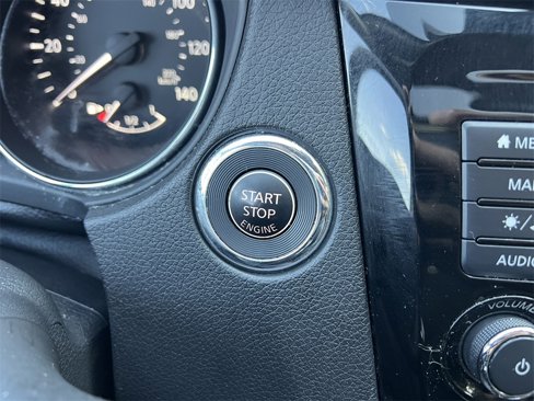 Used 2019 Nissan Rogue SL w/ Premium Package image 31