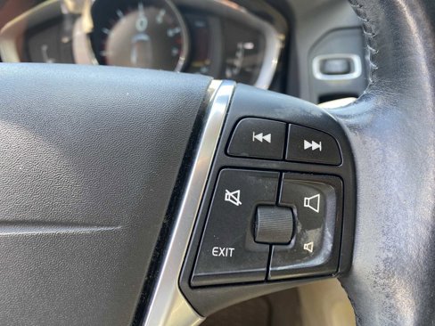 Used 2015 Volvo XC60 T5 Premier Plus image 20