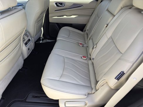 Used 2019 INFINITI QX60 Luxe w/ Essential Package image 16