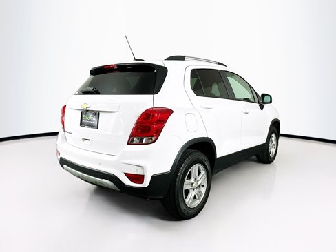 Used 2022 Chevrolet Trax LT w/ Driver Confidence Package image 9