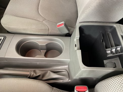 Used 2017 Nissan Frontier SV image 30