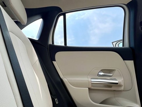 Used 2023 Mercedes-Benz GLA 250 4MATIC image 11