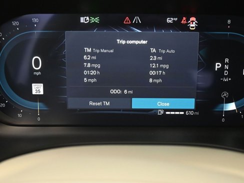 New 2025 Volvo XC60 B5 Core w/ Climate Package image 20
