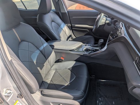 Used 2018 Toyota Camry XLE image 20