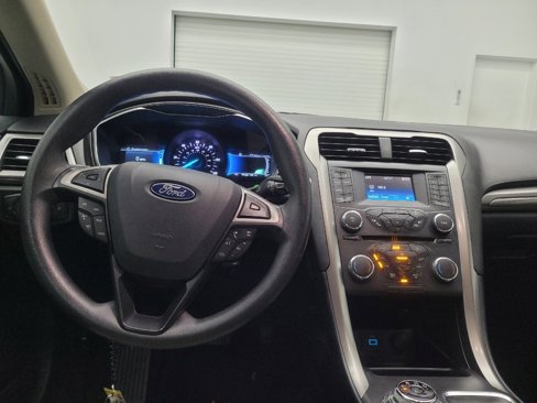 Used 2018 Ford Fusion S image 22