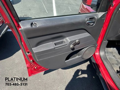 Used 2016 Jeep Compass Sport image 16