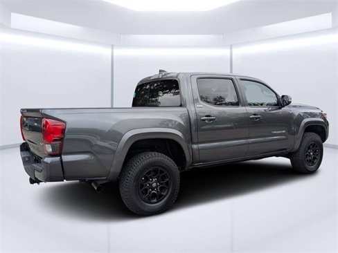 Used 2022 Toyota Tacoma SR5 image 3