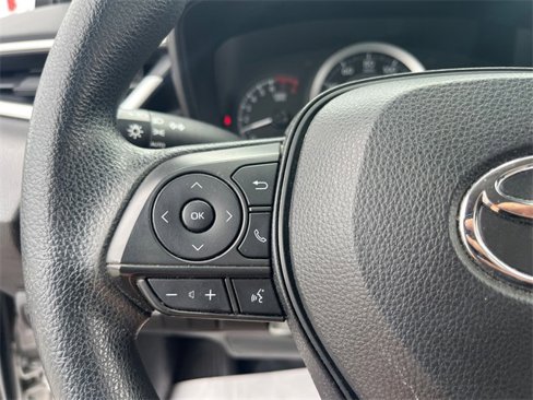 Used 2021 Toyota Corolla LE image 16