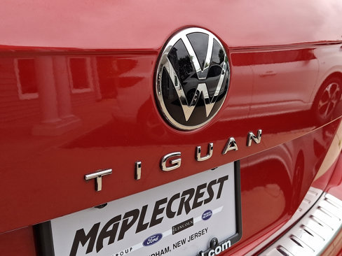 Used 2022 Volkswagen Tiguan SE image 30