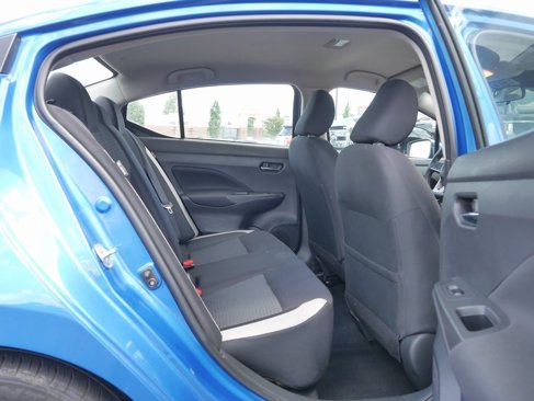Used 2021 Nissan Versa SV image 11