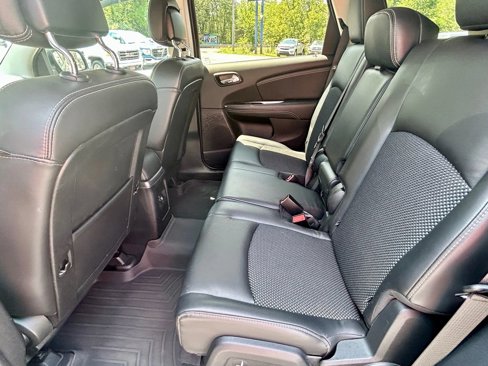 Used 2017 Dodge Journey Crossroad w/ Popular Equipment Group image 13