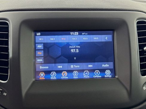 Used 2018 Jeep Compass Latitude w/ Popular Equipment Group image 18