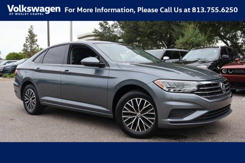 Certified 2020 Volkswagen Jetta SE w/ SE Cold Weather Package image 1