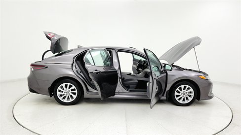 Used 2023 Toyota Camry LE image 11