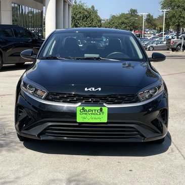 Used 2023 Kia Forte LXS image 6