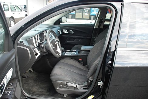 Used 2017 Chevrolet Equinox LT image 10