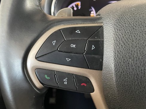Used 2017 Jeep Grand Cherokee Laredo w/ Quick Order Package 2BE image 19