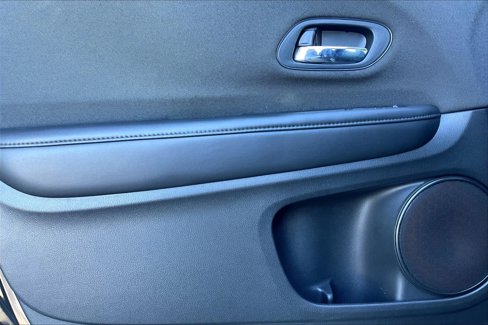 Used 2019 Honda HR-V LX image 15