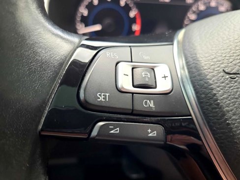 Used 2018 Volkswagen Atlas SEL Premium image 24
