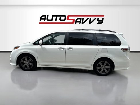 Used 2017 Toyota Sienna SE image 4
