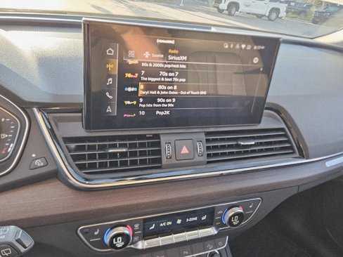 Used 2021 Audi Q5 Premium w/ Convenience Package image 25