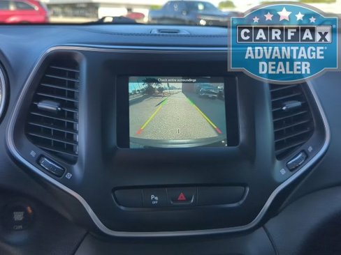 Used 2020 Jeep Cherokee Latitude Plus image 8