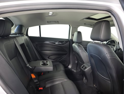 Used 2018 Buick Regal Essence image 13