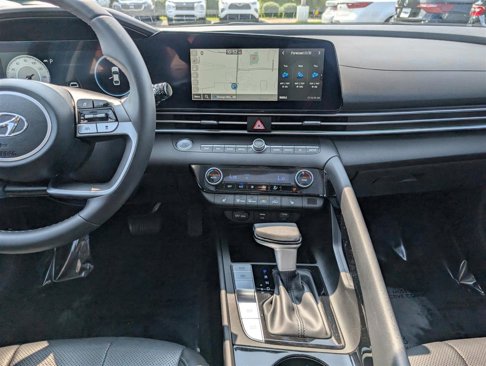 Used 2023 Hyundai Elantra Limited w/ Cargo Package image 18