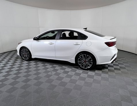 Used 2023 Kia Forte GT image 3
