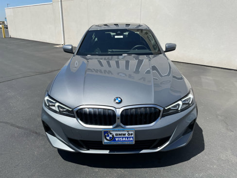 Used 2025 BMW 330i Sedan image 2