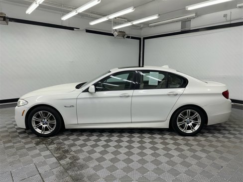 Used 2013 BMW 528i Sedan image 2