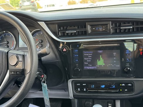 Used 2019 Toyota Corolla LE image 19