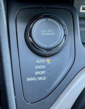 Used 2018 Jeep Cherokee Latitude image 27