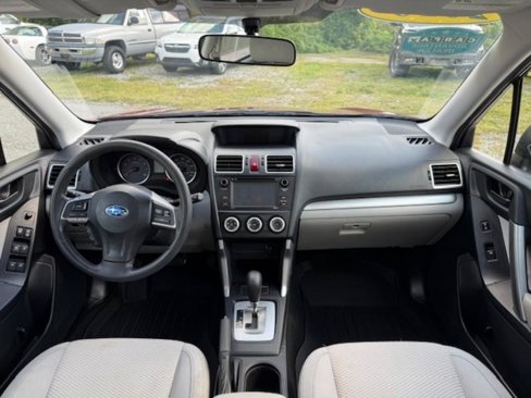 Used 2016 Subaru Forester 2.5i image 11