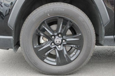 Used 2023 Toyota RAV4 XLE image 9