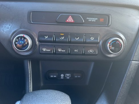 Used 2018 Kia Sportage LX image 4