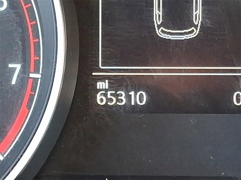 Used 2017 Volkswagen Golf S image 19