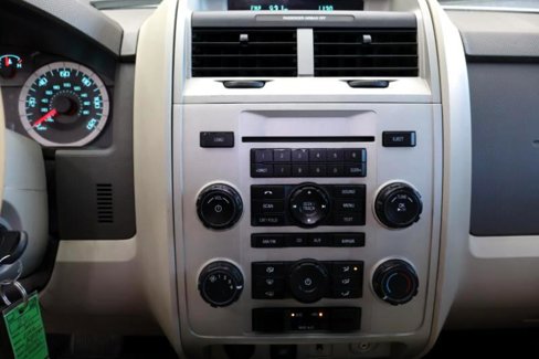 Used 2011 Ford Escape XLT w/ Class II Trailer Tow Pkg image 17