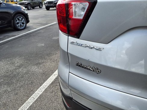 Used 2019 Ford Escape SE image 7