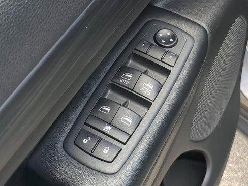 Used 2020 Jeep Grand Cherokee Laredo image 17
