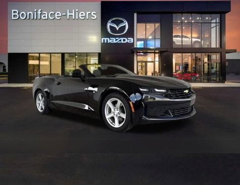 Used 2019 Chevrolet Camaro LT image 2