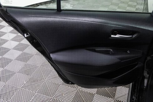 Used 2021 Toyota Corolla LE image 32