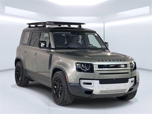 Used 2020 Land Rover Defender 110 First Edition image 3