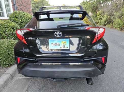 Used 2019 Toyota C-HR XLE image 4