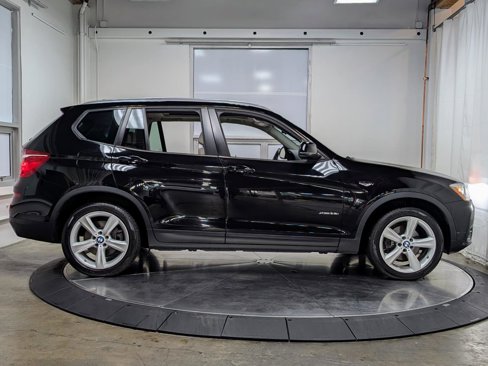 Used 2017 BMW X3 xDrive28i image 9