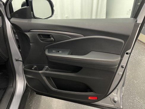 Used 2023 Honda Passport TrailSport image 7