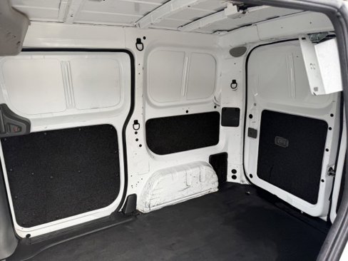 Used 2021 Nissan NV200 S image 17