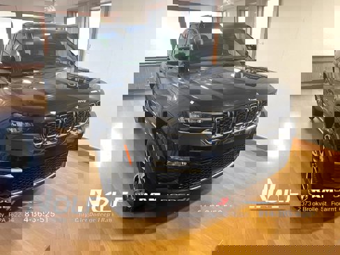 New 2025 Jeep Grand Cherokee Limited image 1