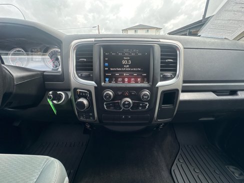 Used 2017 RAM 1500 Classic SLT image 13